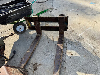 Predám paletove vidlice na UNC