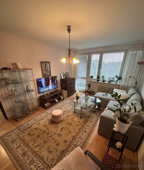 Na predaj 3-izbový byt vo Vrakúni s dvoma balkónmi