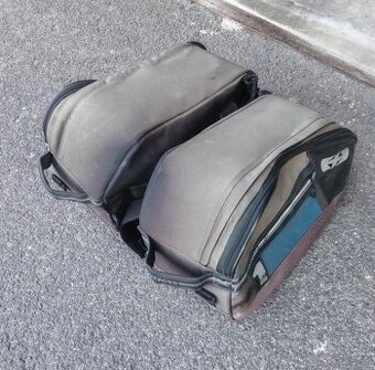 Oxford, bočné brašne.