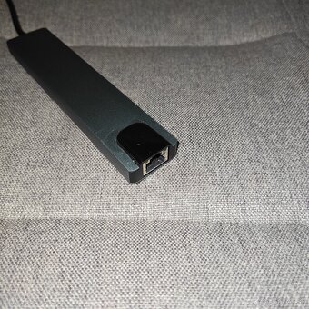 Rôzne USB-C huby, prezentačné zariadenia a príslušenstvo
