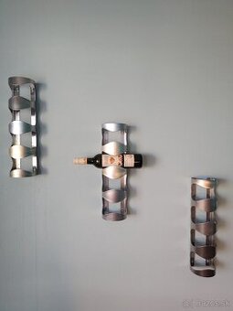 Nástenné držiaky na víno