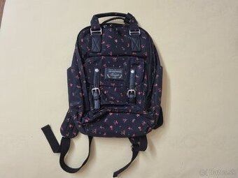 Čierny plecniak s vreckom CROPP