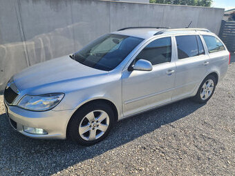 Škoda Octavia Combi 1.6 TDI CR DPF Elegance DSG