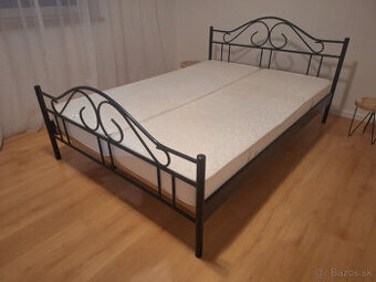 Predám postel  140x200 komplet rošt aj matrace