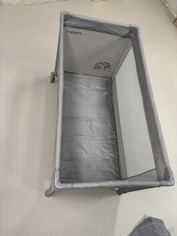 Babypoint cestovna postielka PEGY so skladacim matracom