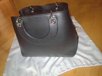 Kožená kabelka Dajana Rodriguez s popruhom