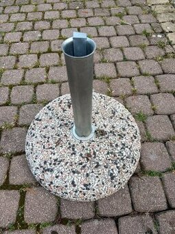 Stojan na slnečník.