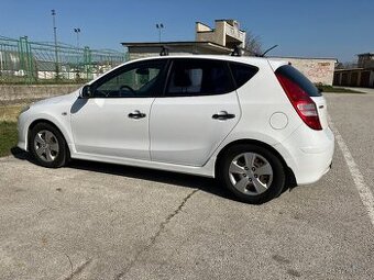 Hyundai i30 1.4 benzin , r.v. 2011, 1. majiteľ, STK/EK 2027