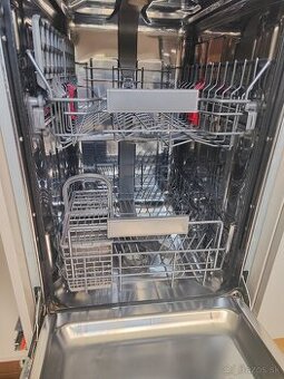 Umývačka riadu Whilrpool - na náhradné diely, čerpadlo