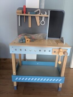 Detská dielňa / pracovný stôl