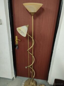 Stojaca lampa