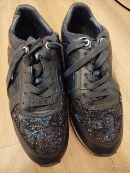 Dámske tenisky Tommy Hilfiger č.37