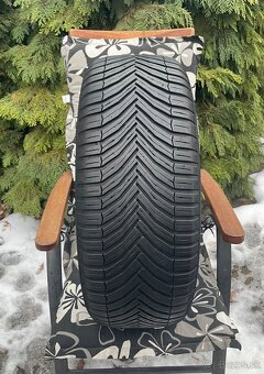 Celoročné pneu Michelin CROSSCLIMATE 2 SUV 215/50 R18  92 W