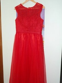 Červené dlhé šaty