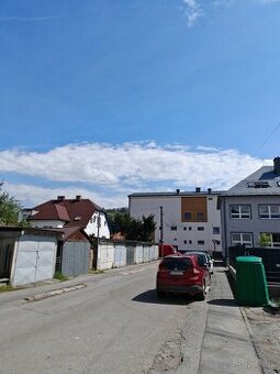 Garáž v centre Dolného Kubína pri Kruháči