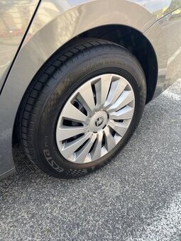 Predám komplet sadu na Škoda Octavia 205/60 R16