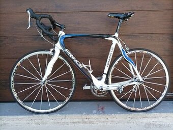 Pinarello Prince celokarbon