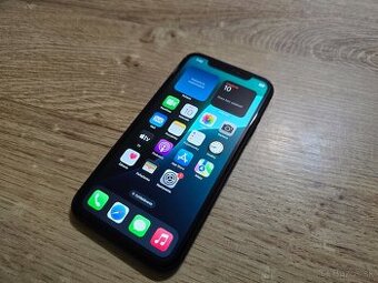 Iphone XR plnefunkcny ma len jemne znamky pouzivania telefon