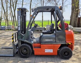 Vysokozdvižný vozík NISSAN UD02A25PQ LPG