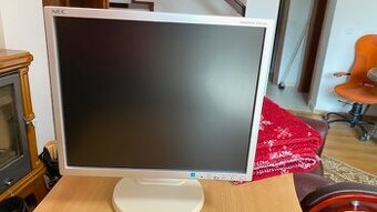 Predám zachovalé LCD monitory