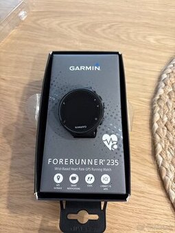 Garmin Forerunner 235