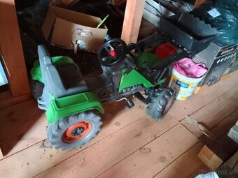 Detsky slapaci traktor