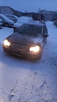 Rozpredám mercedes c220 cdi w203 110kw