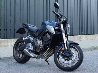 Honda CB650R, 2 700 km