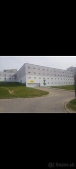 Predám garáž v Hlohovci