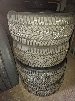 Hankook I Cept  EVO 3 285/45 R21
