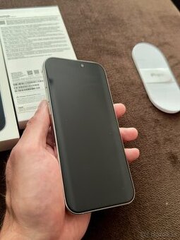 Predám iPhone 16 Pro Max 256GB - Biely