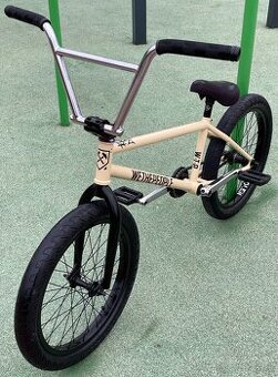 Skládané freestyle BMX