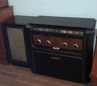 Hudobná skriňa Tesla 1101A Jubilant