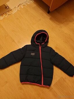 Dievčenská zimušná vetrovka