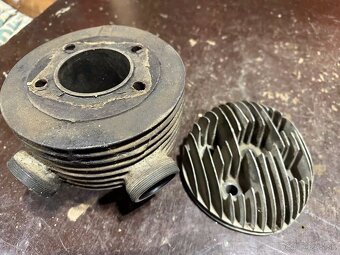 Predám neolámaný valec a hlava  valca JAWA 250/353