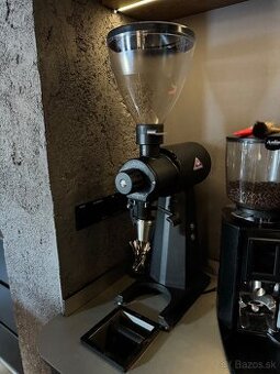 Mlynec na kávu Malkhönig EK43