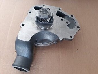 Vodná pumpa na Manitou, na Caterpillar TH255