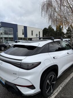 Prenájom strešných nosičov THULE – BYD Sealion 07