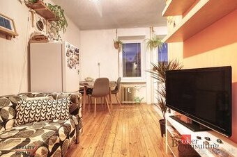 Rezervovane -  2,5- izbový byt veľkometrážny  v tehlovej byt