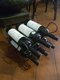 Doplnky do bytu,stolik,stojany,vešiak,šamlík