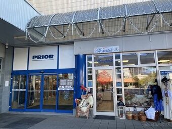 Odstúpim predajňu Slováčik v Považskej Bystrici