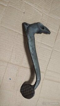 Predám pedál brzdy ČZ 125 150