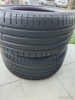 245/45R18 letne Nokian