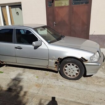 Predam mercedes c240 6v 2400 cm3