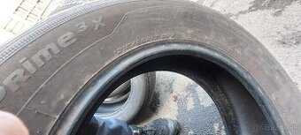Predam letne pneu 2x 215/65R17 Hankook