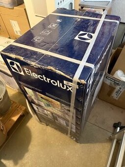 Prenosná klimatizácia Electrolux EXP26U338CW 64 dB biela