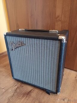 Fender Rumble 15 V3 Malé basgitarové kombo