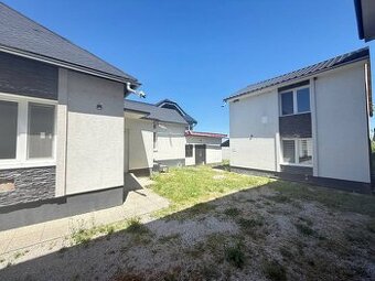 4-izbový RD + samostatná obyvatelná letná kuchyňa SOLČANY