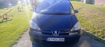 Peugeot 807