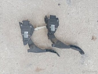 Pedále plynové elektrické a spolkové Octavia 1